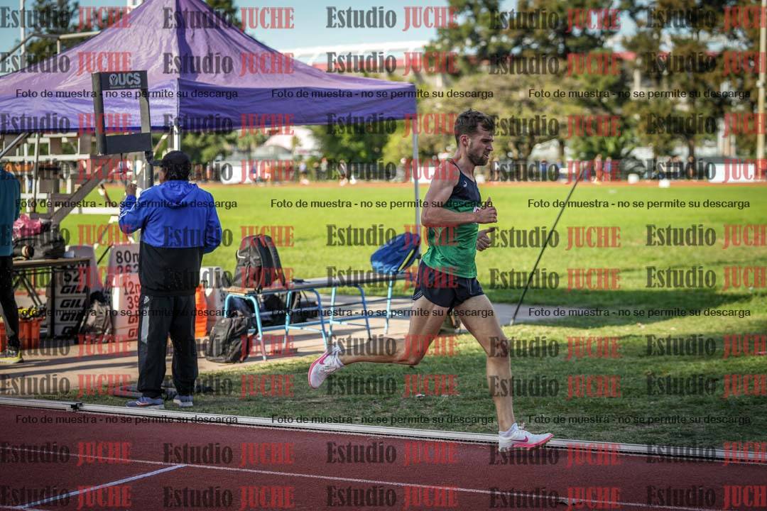 Fotos de los 3000 m llanos de varones