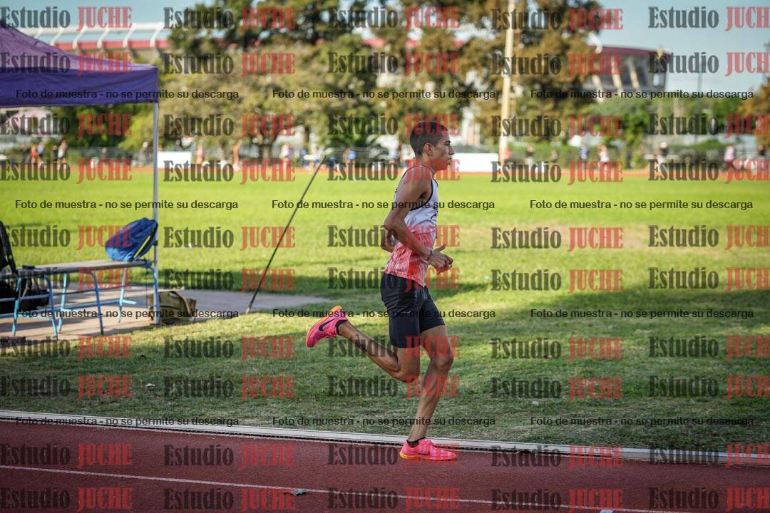 Fotos de los 3000 m llanos de varones