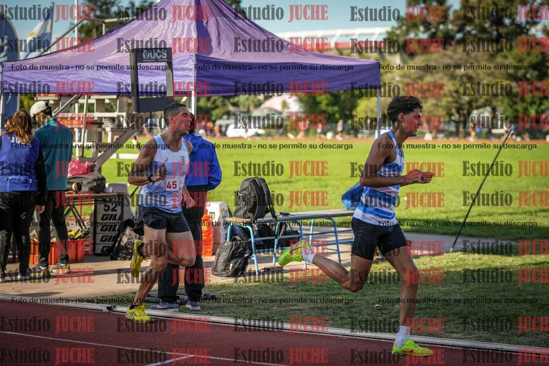 Fotos de los 3000 m llanos de varones