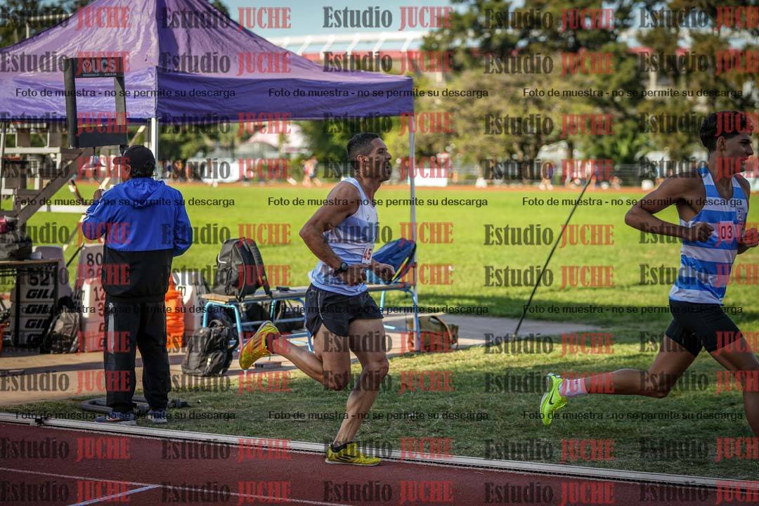 Fotos de los 3000 m llanos de varones