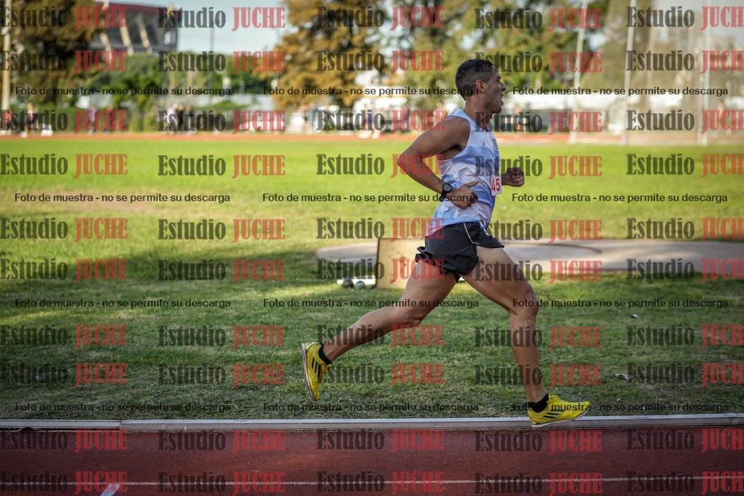 Fotos de los 3000 m llanos de varones