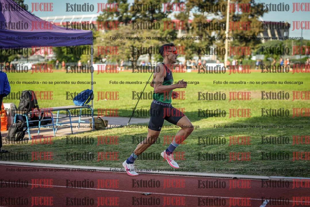Fotos de los 3000 m llanos de varones