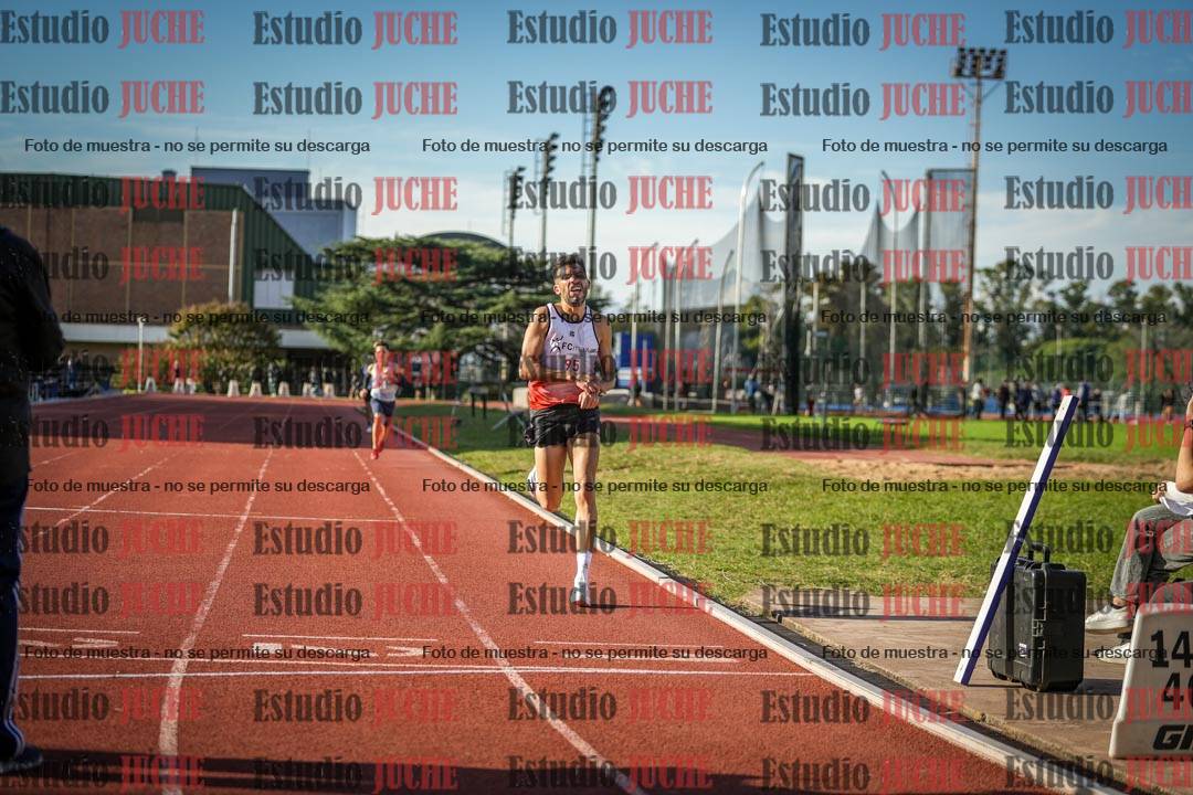 Fotos de los 3000 m llanos de varones