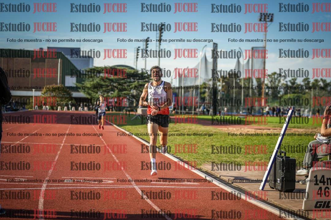 Fotos de los 3000 m llanos de varones