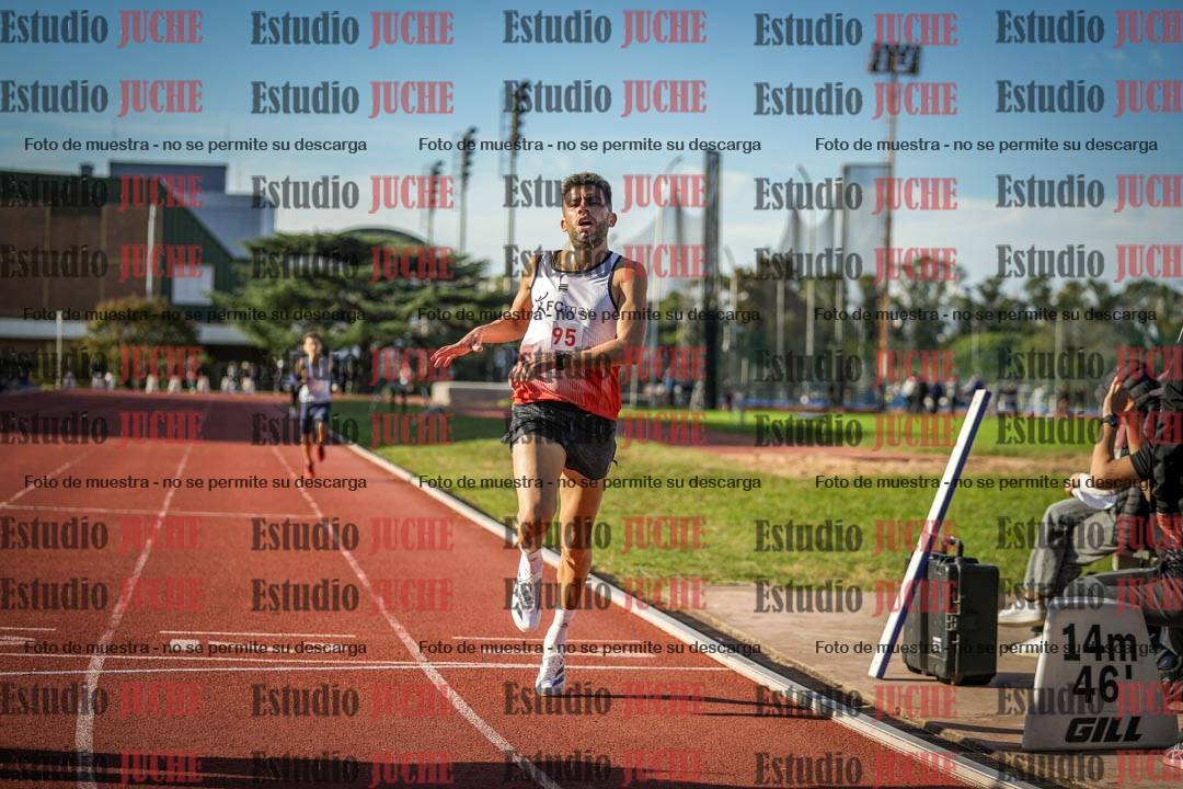 Fotos de los 3000 m llanos de varones