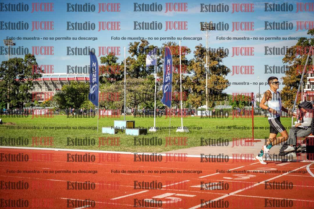 Fotos de los 3000 m llanos de varones