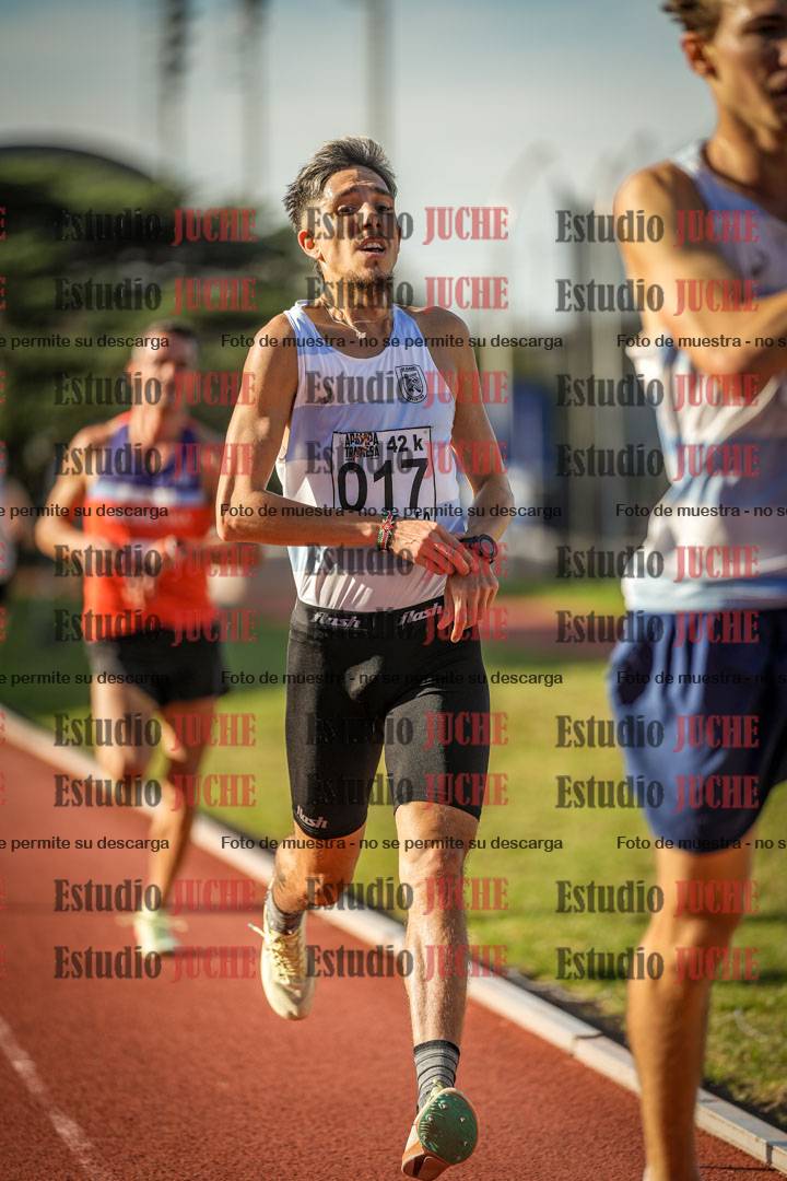 Fotos de los 3000 m llanos de varones