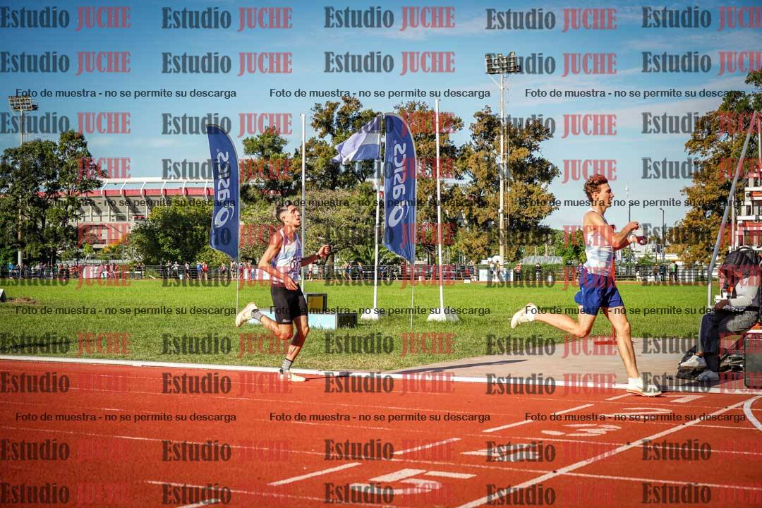 Fotos de los 3000 m llanos de varones