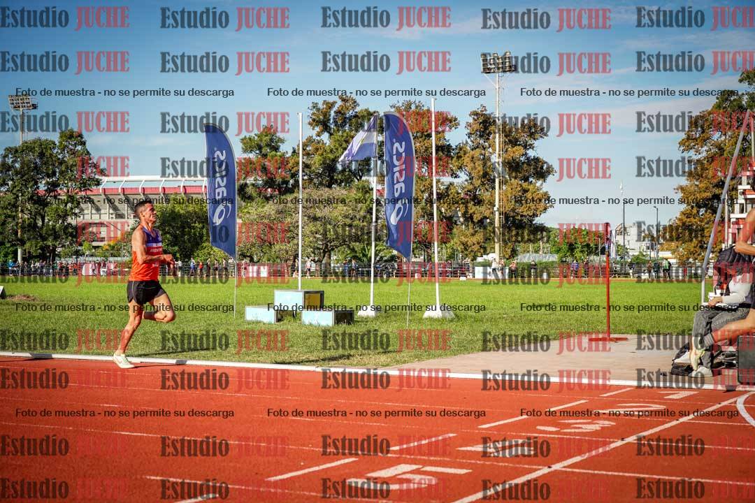 Fotos de los 3000 m llanos de varones