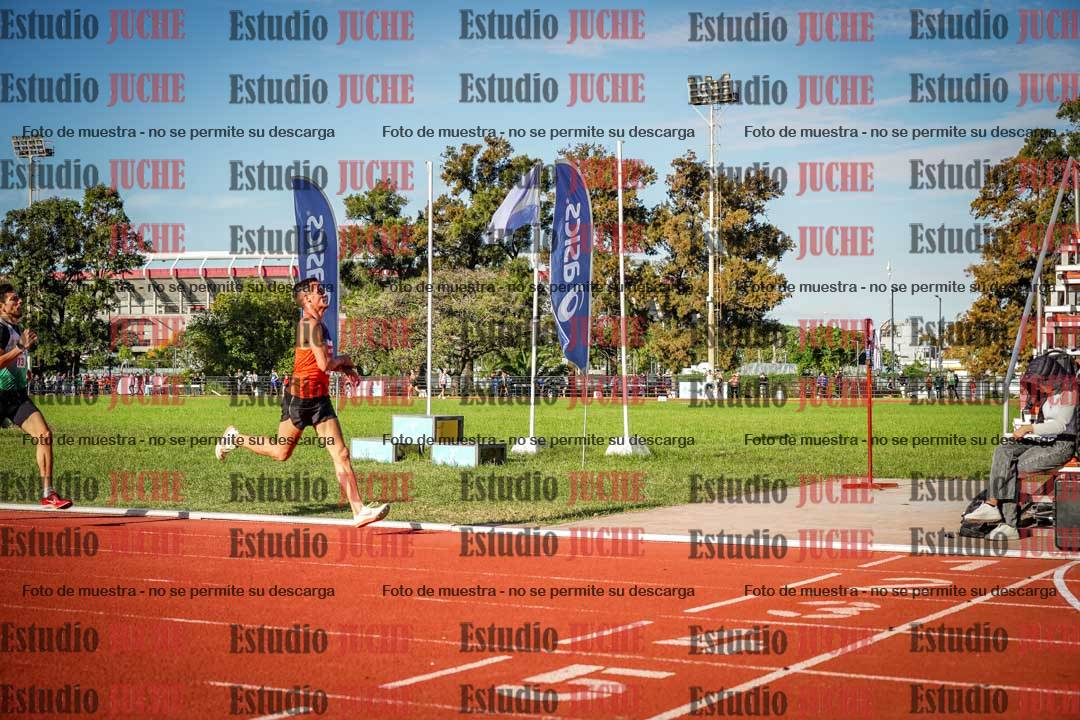 Fotos de los 3000 m llanos de varones