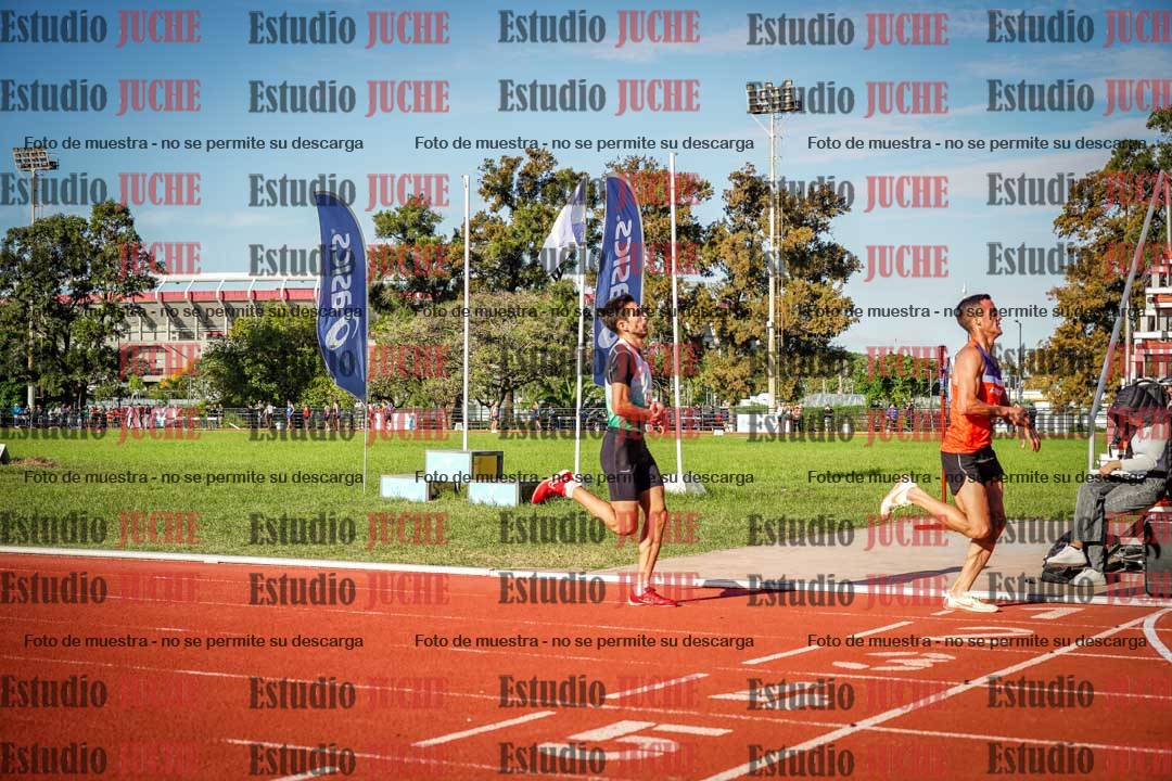 Fotos de los 3000 m llanos de varones