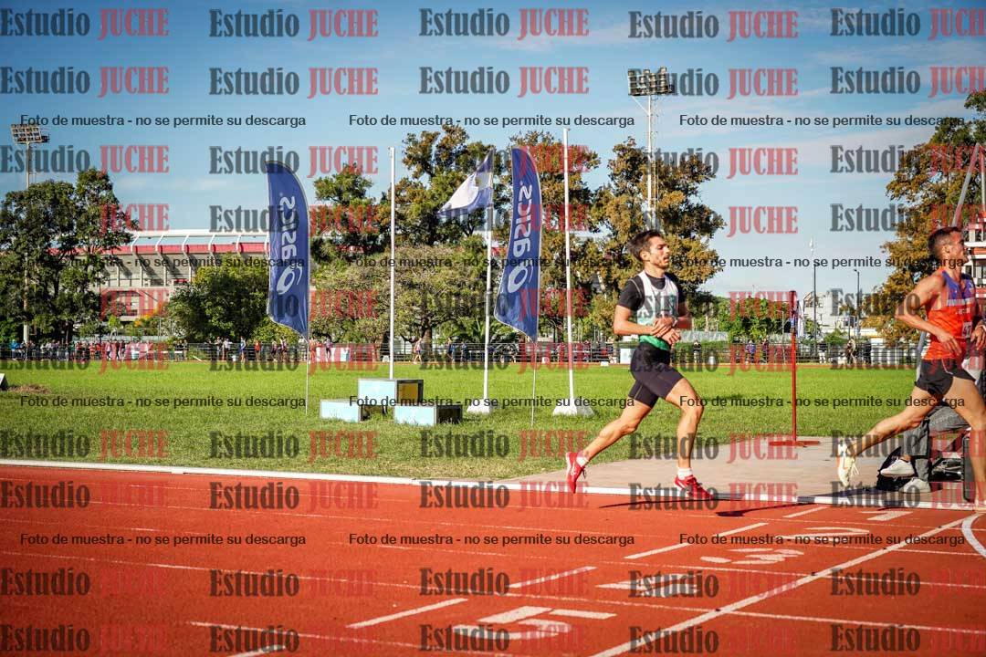 Fotos de los 3000 m llanos de varones
