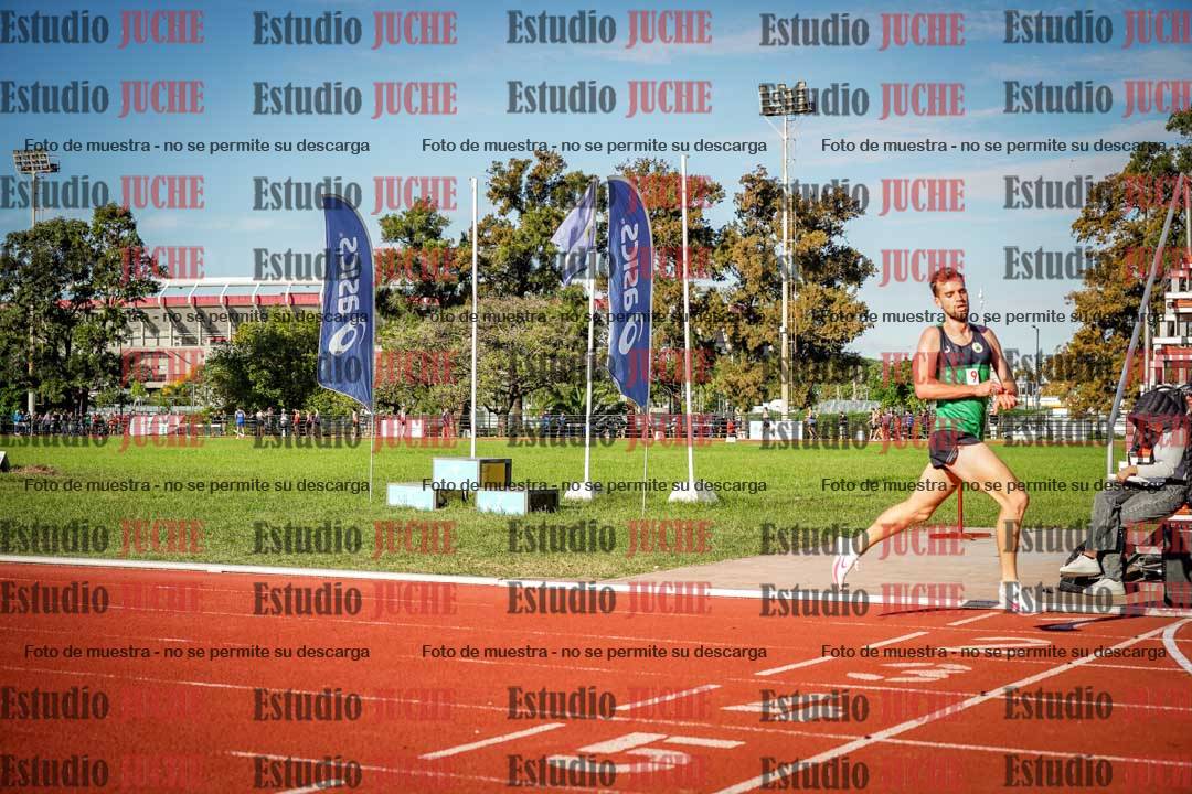 Fotos de los 3000 m llanos de varones