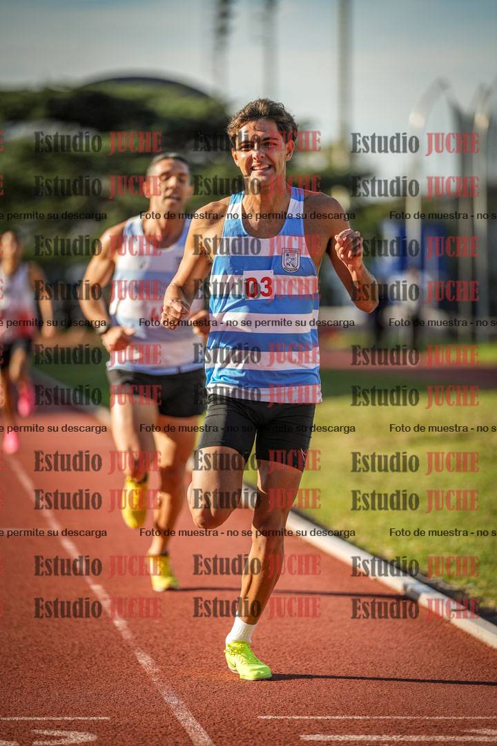 Fotos de los 3000 m llanos de varones
