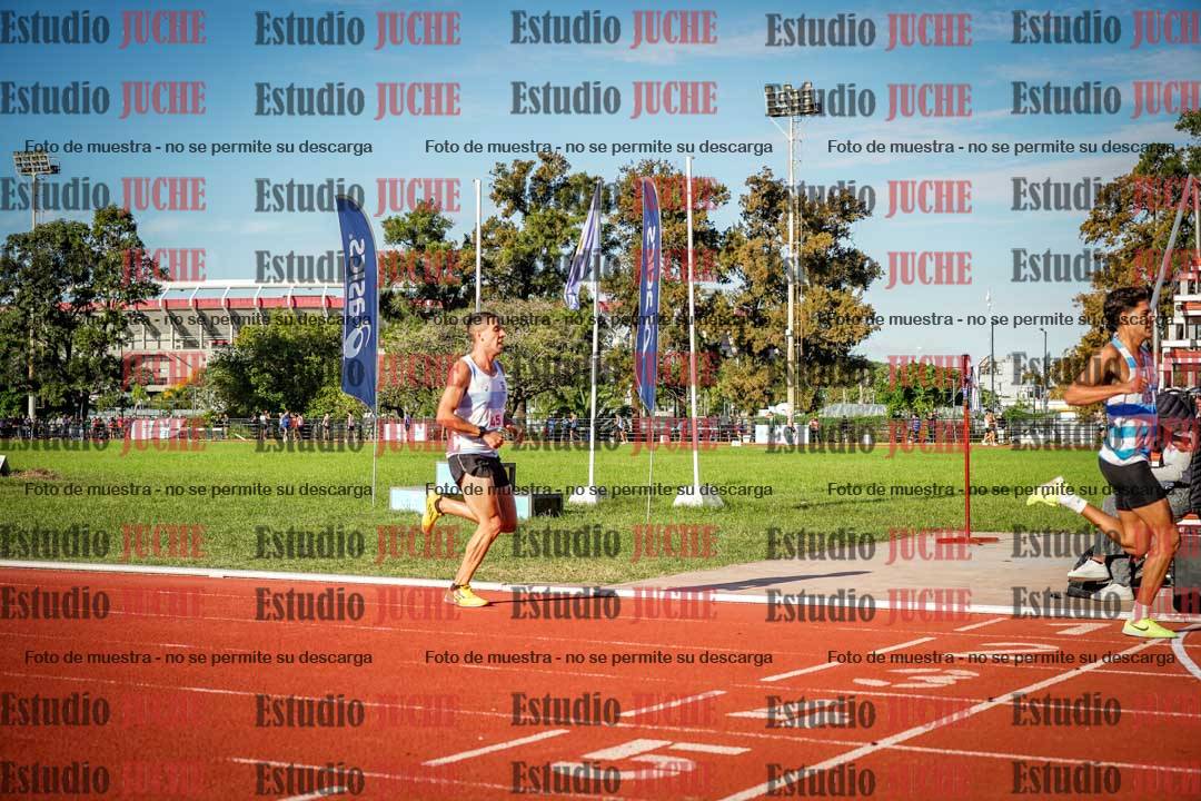 Fotos de los 3000 m llanos de varones