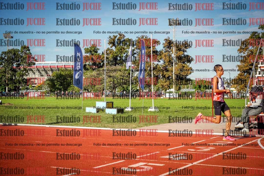 Fotos de los 3000 m llanos de varones