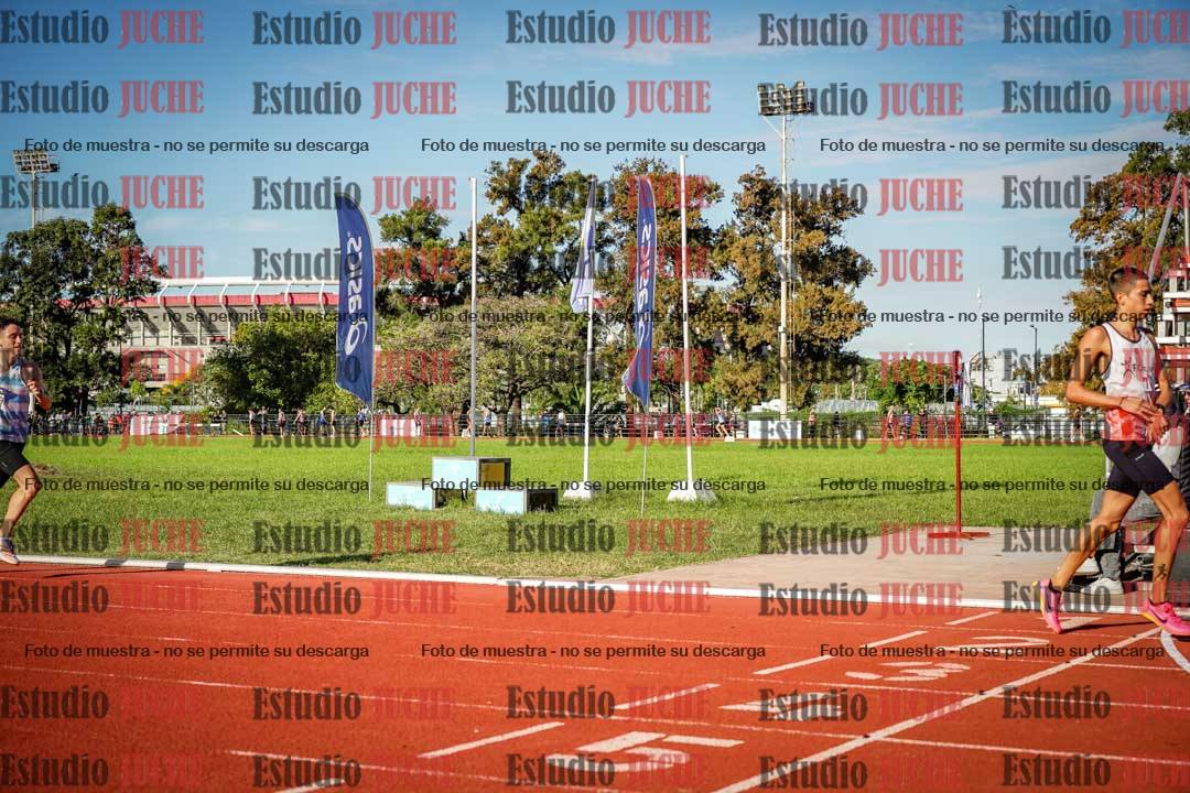 Fotos de los 3000 m llanos de varones