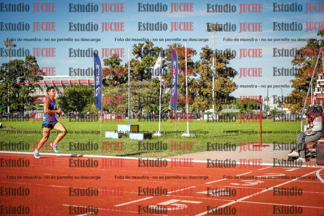 Fotos de los 3000 m llanos de varones