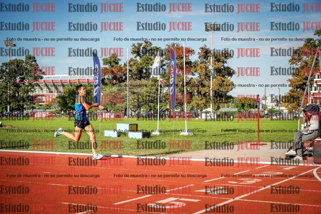 Fotos de los 3000 m llanos de varones