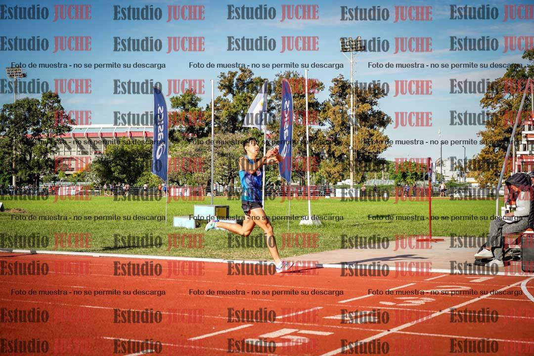 Fotos de los 3000 m llanos de varones
