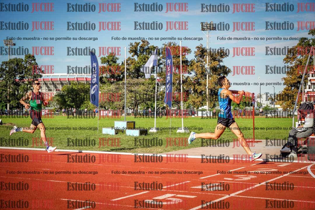 Fotos de los 3000 m llanos de varones