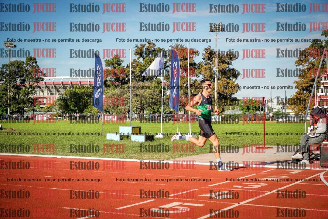 Fotos de los 3000 m llanos de varones