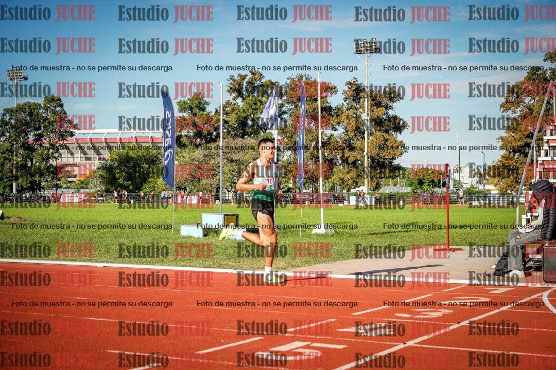 Fotos de los 3000 m llanos de varones