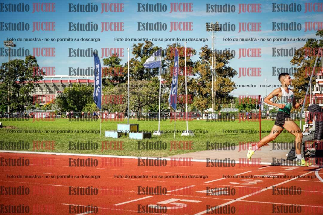 Fotos de los 3000 m llanos de varones