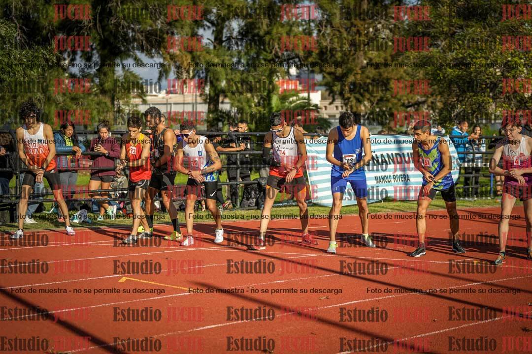 Fotos de los 3000 m llanos de varones