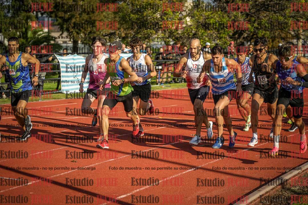 Fotos de los 3000 m llanos de varones