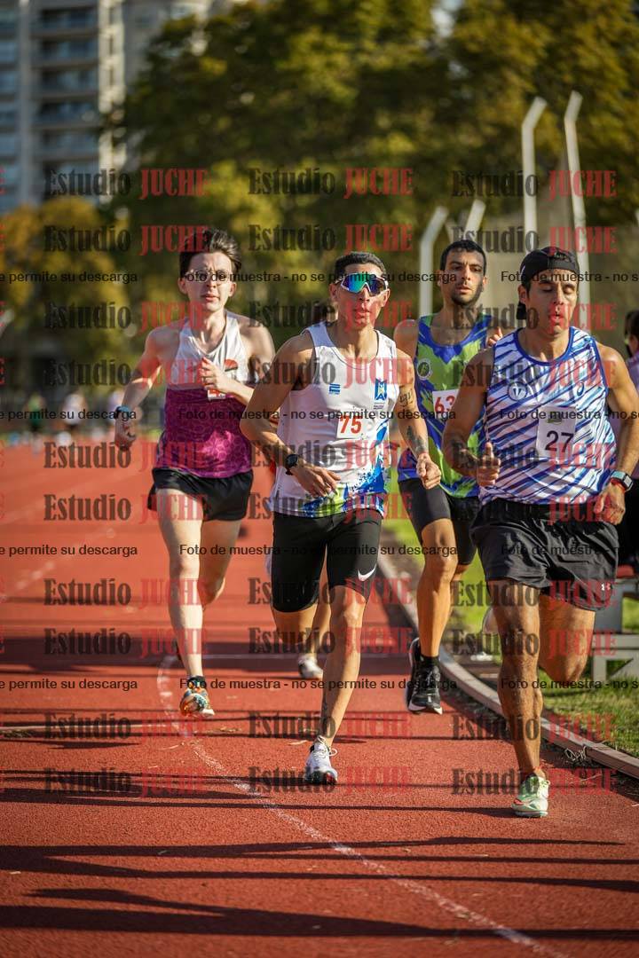 Fotos de los 3000 m llanos de varones