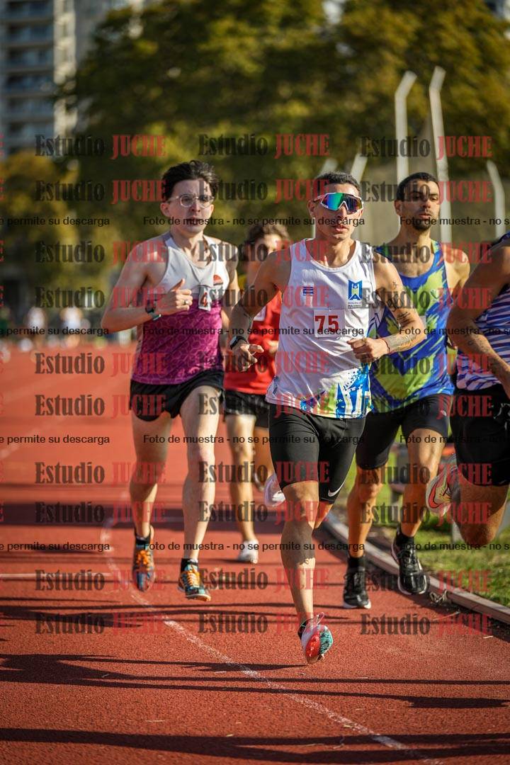 Fotos de los 3000 m llanos de varones