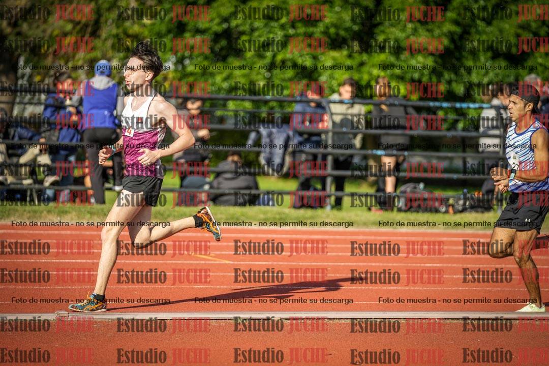 Fotos de los 3000 m llanos de varones