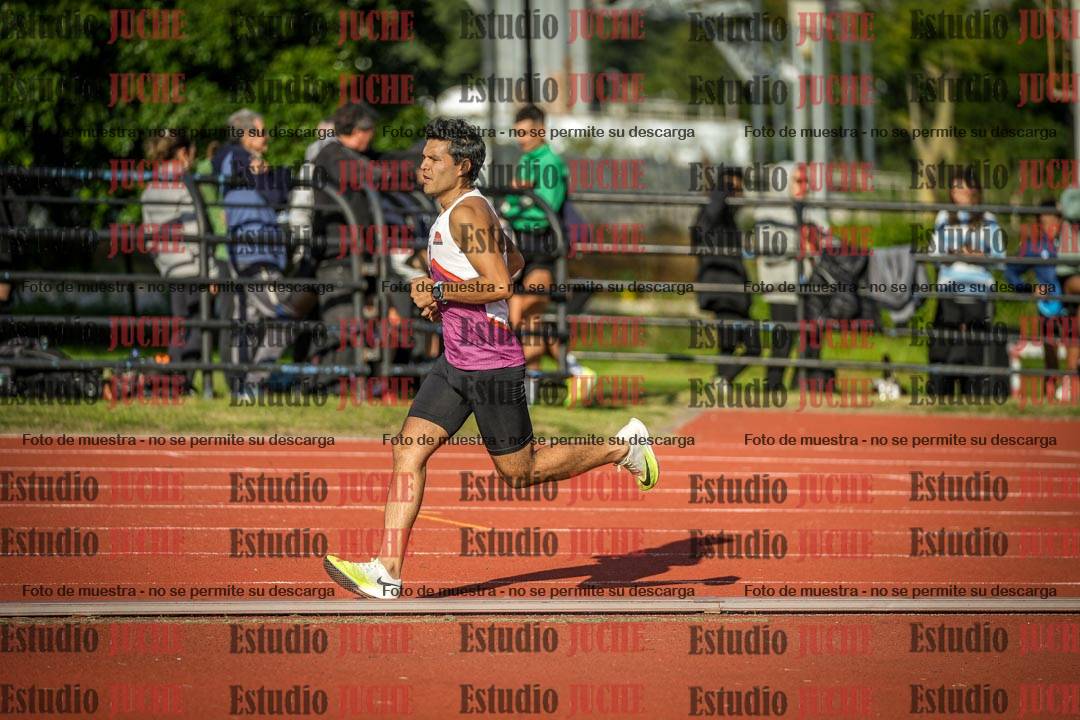 Fotos de los 3000 m llanos de varones