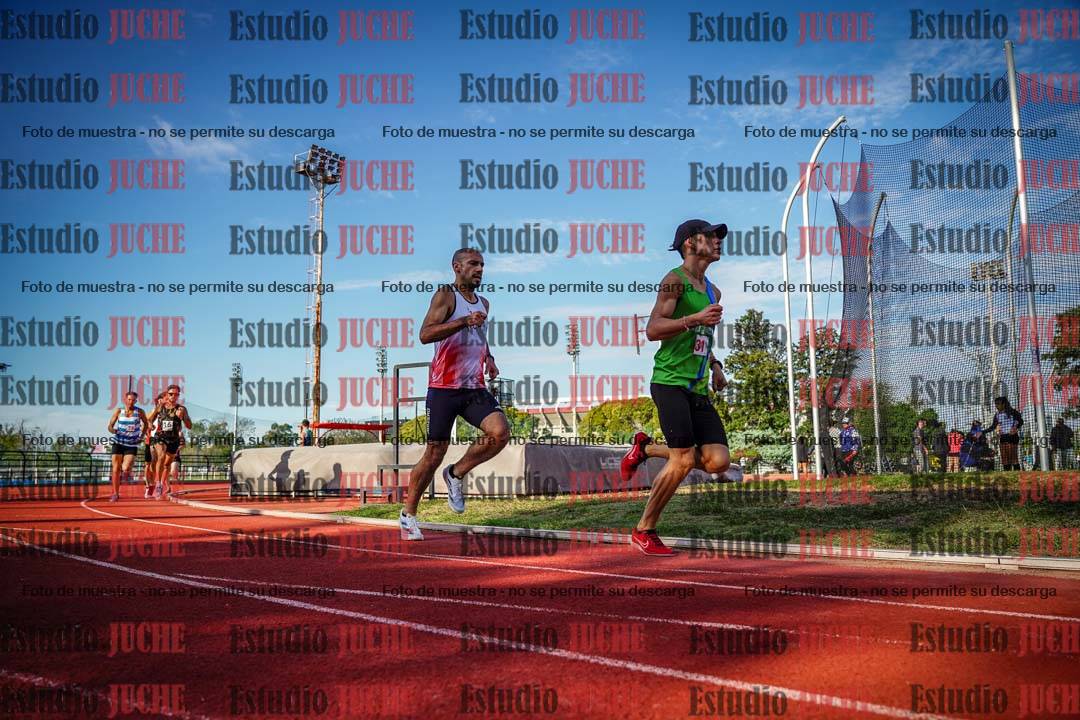 Fotos de los 3000 m llanos de varones