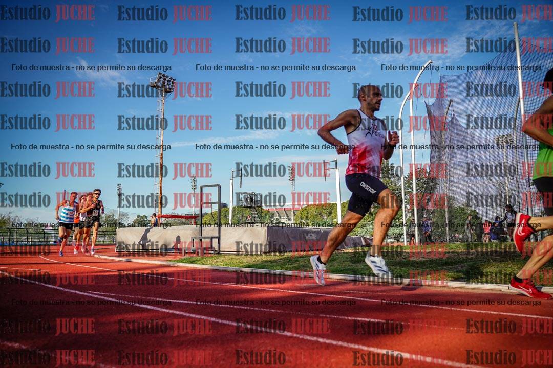 Fotos de los 3000 m llanos de varones