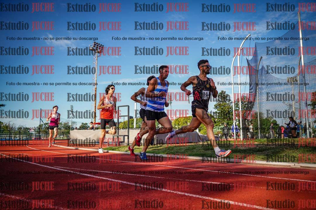Fotos de los 3000 m llanos de varones