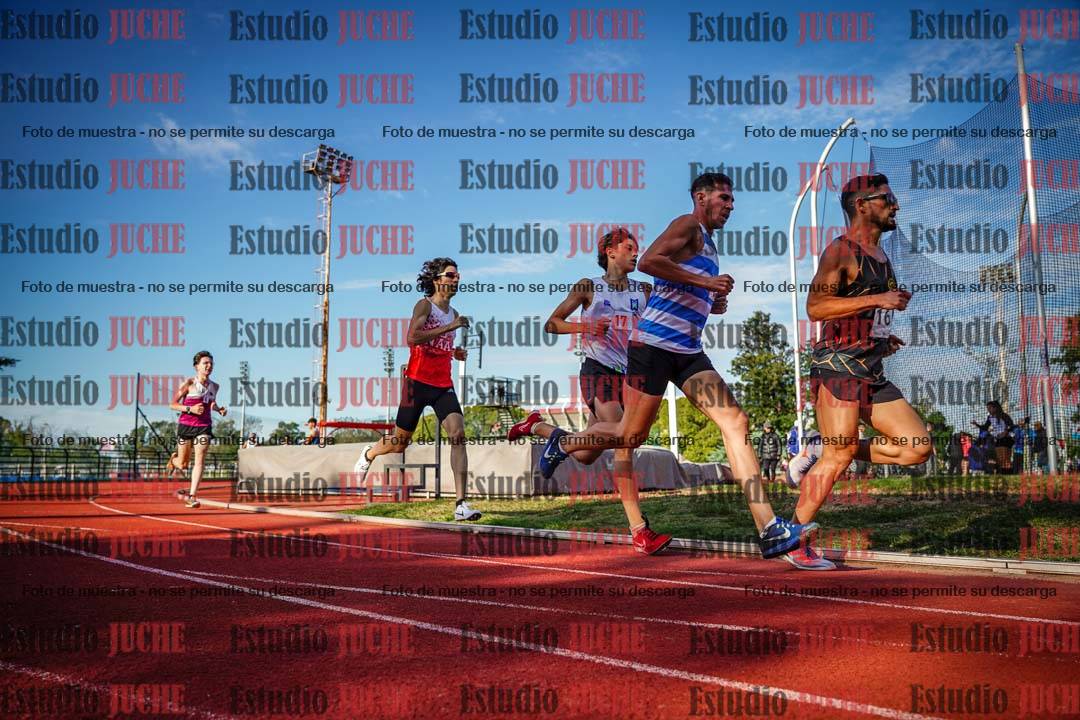 Fotos de los 3000 m llanos de varones