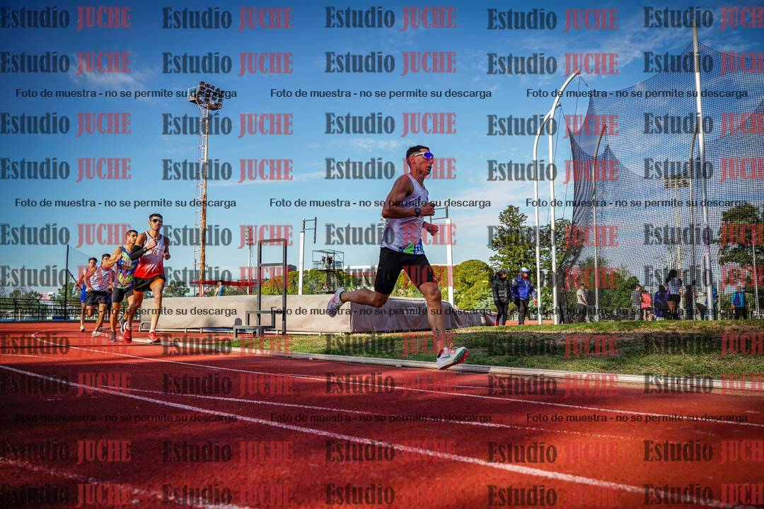 Fotos de los 3000 m llanos de varones