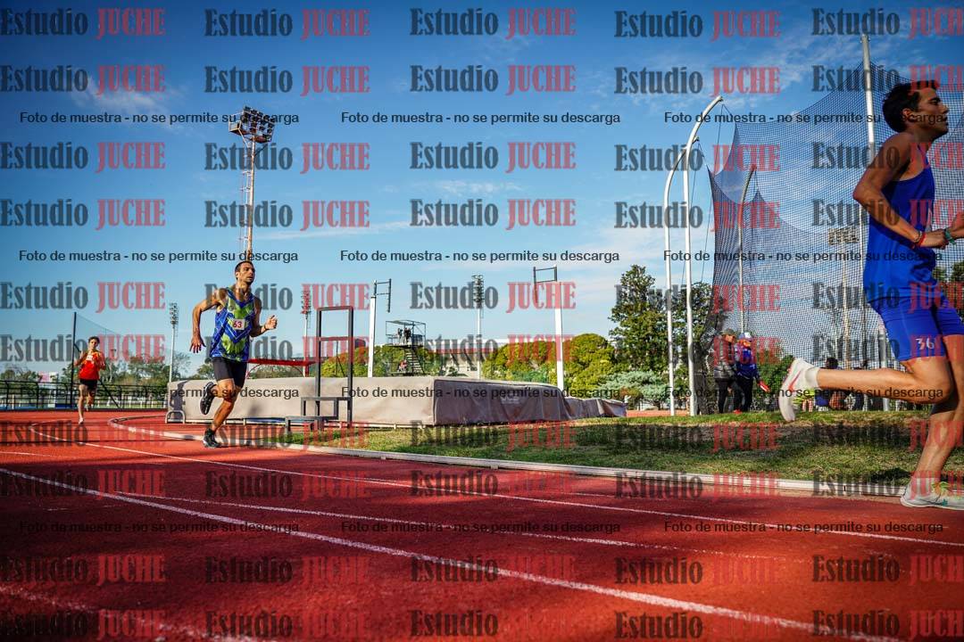 Fotos de los 3000 m llanos de varones