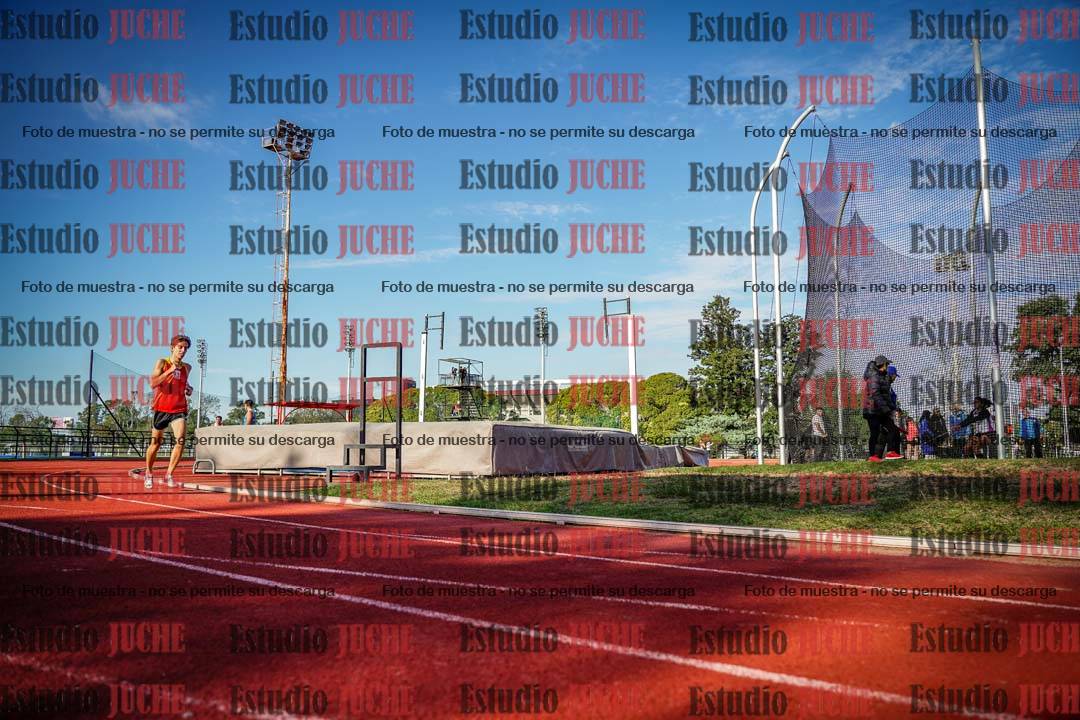 Fotos de los 3000 m llanos de varones