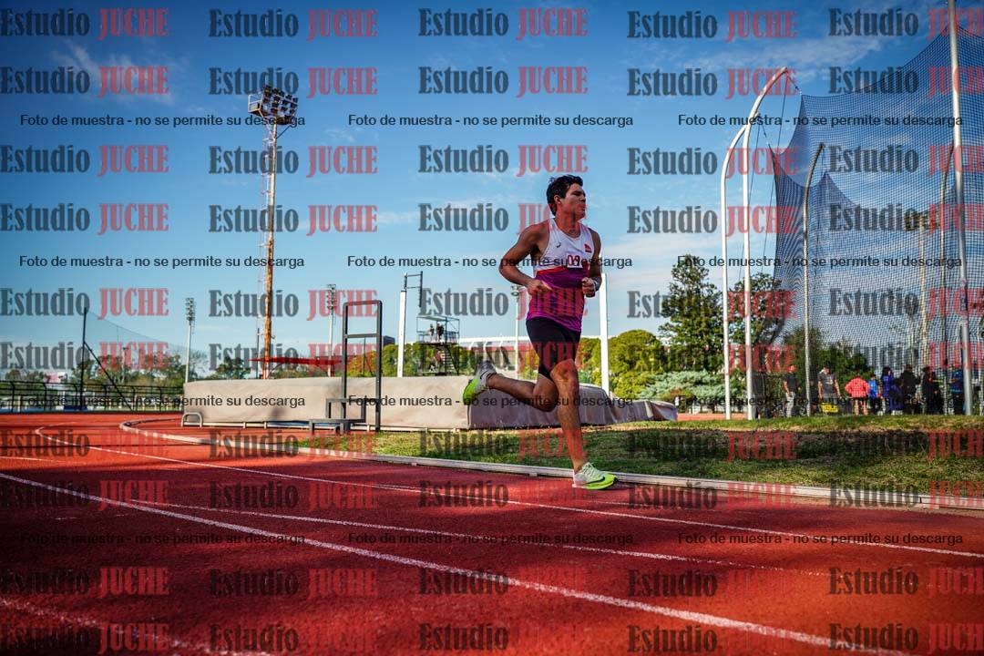 Fotos de los 3000 m llanos de varones