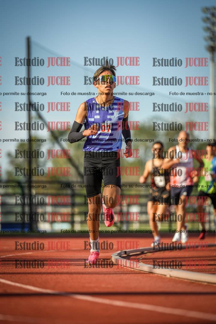 Fotos de los 3000 m llanos de varones