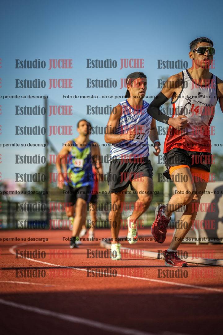 Fotos de los 3000 m llanos de varones