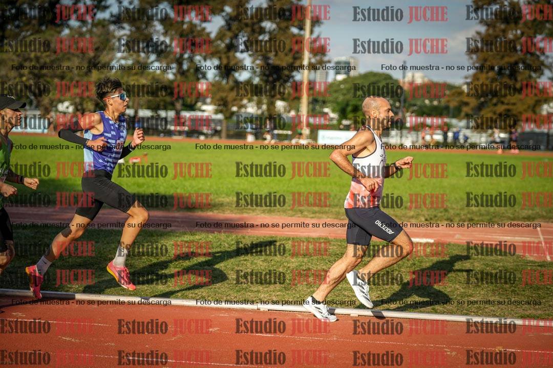 Fotos de los 3000 m llanos de varones