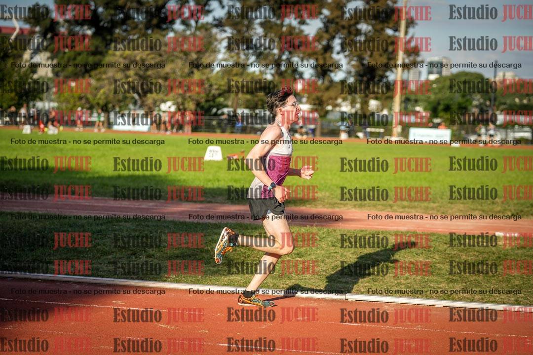 Fotos de los 3000 m llanos de varones