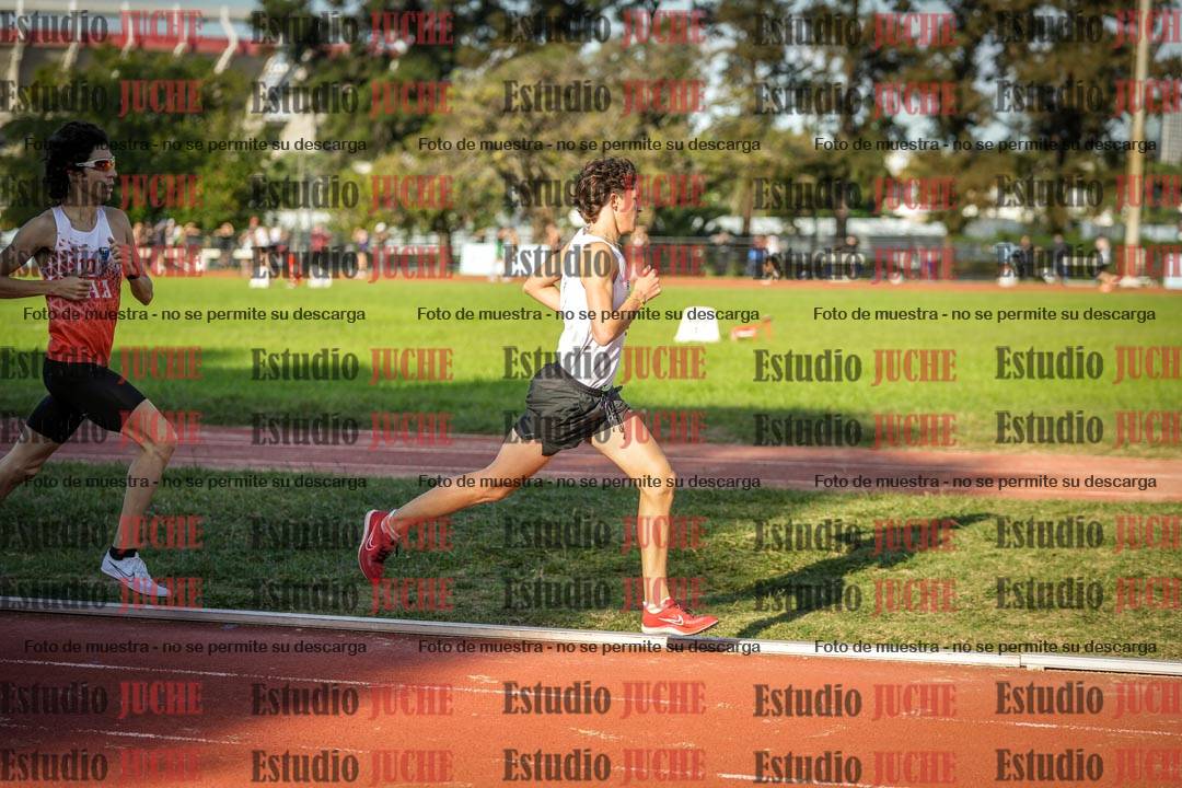 Fotos de los 3000 m llanos de varones