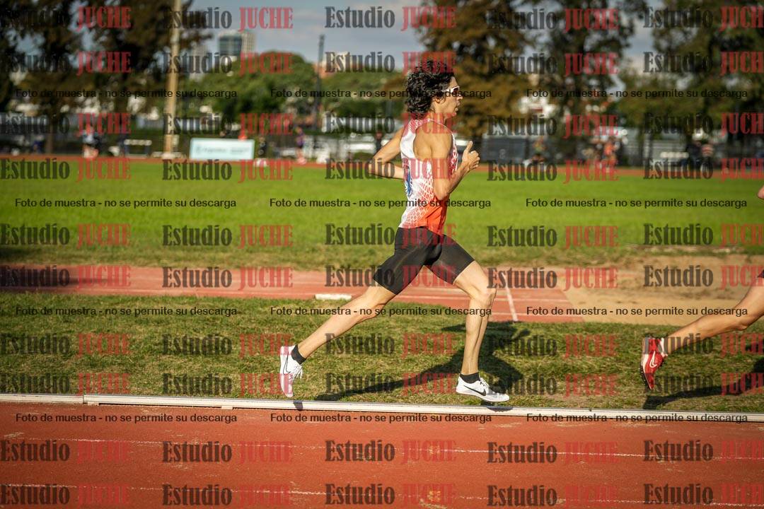 Fotos de los 3000 m llanos de varones