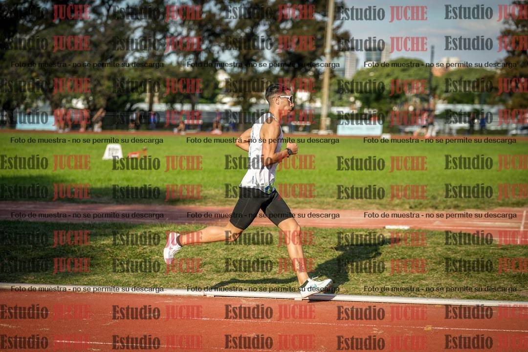 Fotos de los 3000 m llanos de varones