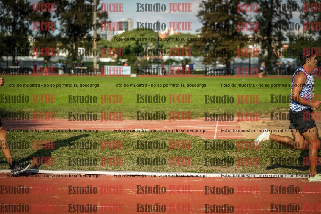 Fotos de los 3000 m llanos de varones